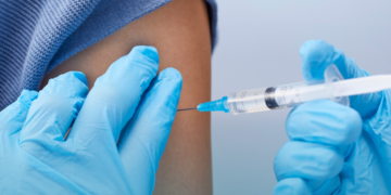 Vacina da gripe: Brasil aplica mais de 2 milhões de doses no início da campanha; veja quem pode receber