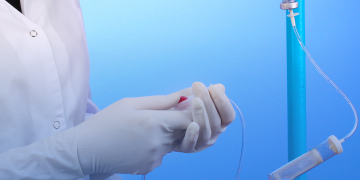 Ausência de centros de infusão onera cofres públicos e coloca em risco a vida de pacientes com doenças imunomediadas e raras