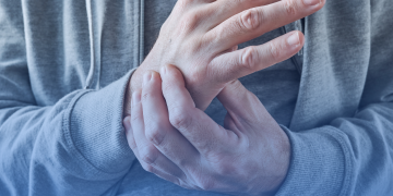 É possível prevenir artrite? Médico responde