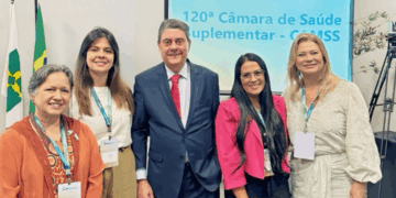 Equidade no acesso a medicamentos orais e terapias inovadoras foi a tônica no debate na 120ª Reunião da CAMSS/ANS