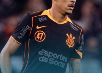 Tchoca é reprovado em exame médico do Torino por ter artrite e retorna ao Corinthians